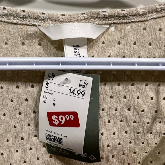 H&M Top - Picture 2 of 2